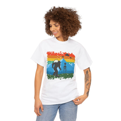 Friends in Hiding - Bigfoot and Aliens | Unisex Heavy Cotton Tee