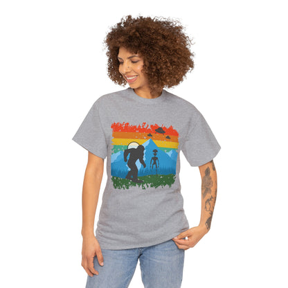 Friends in Hiding - Bigfoot and Aliens | Unisex Heavy Cotton Tee