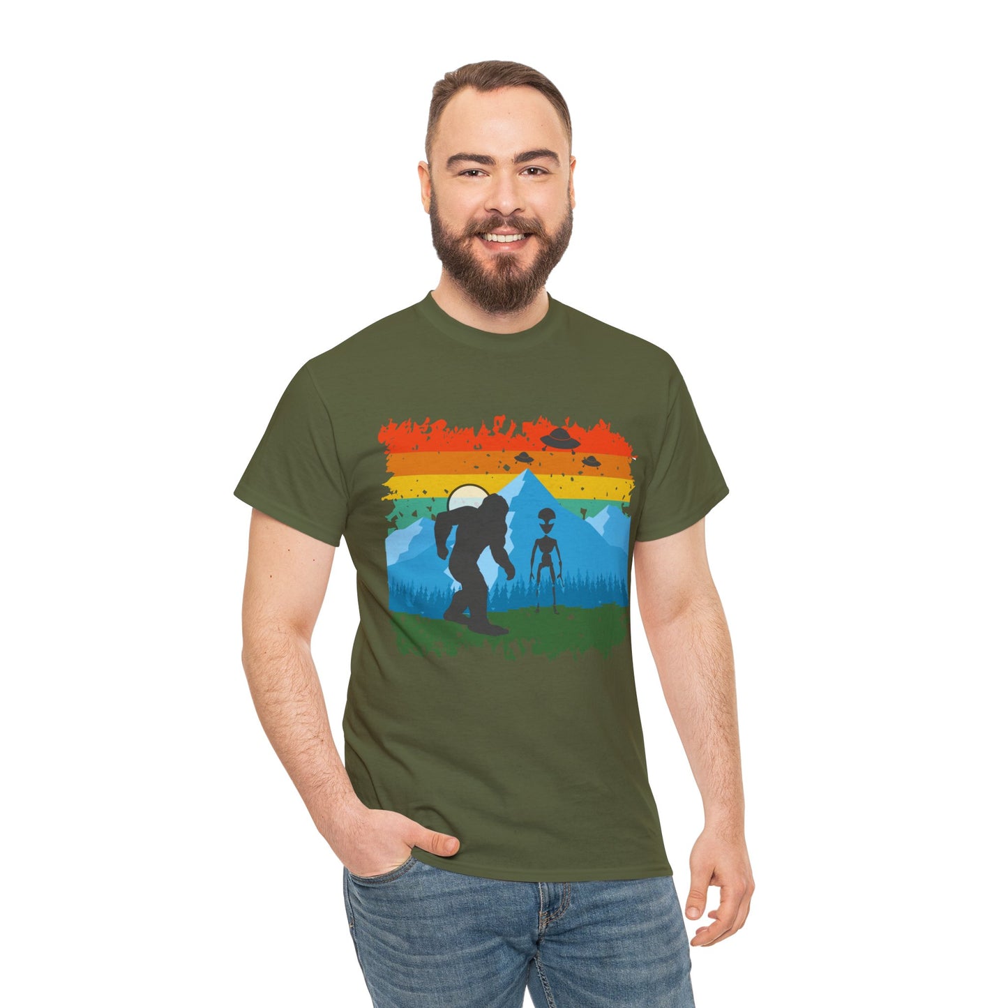 Friends in Hiding - Bigfoot and Aliens | Unisex Heavy Cotton Tee