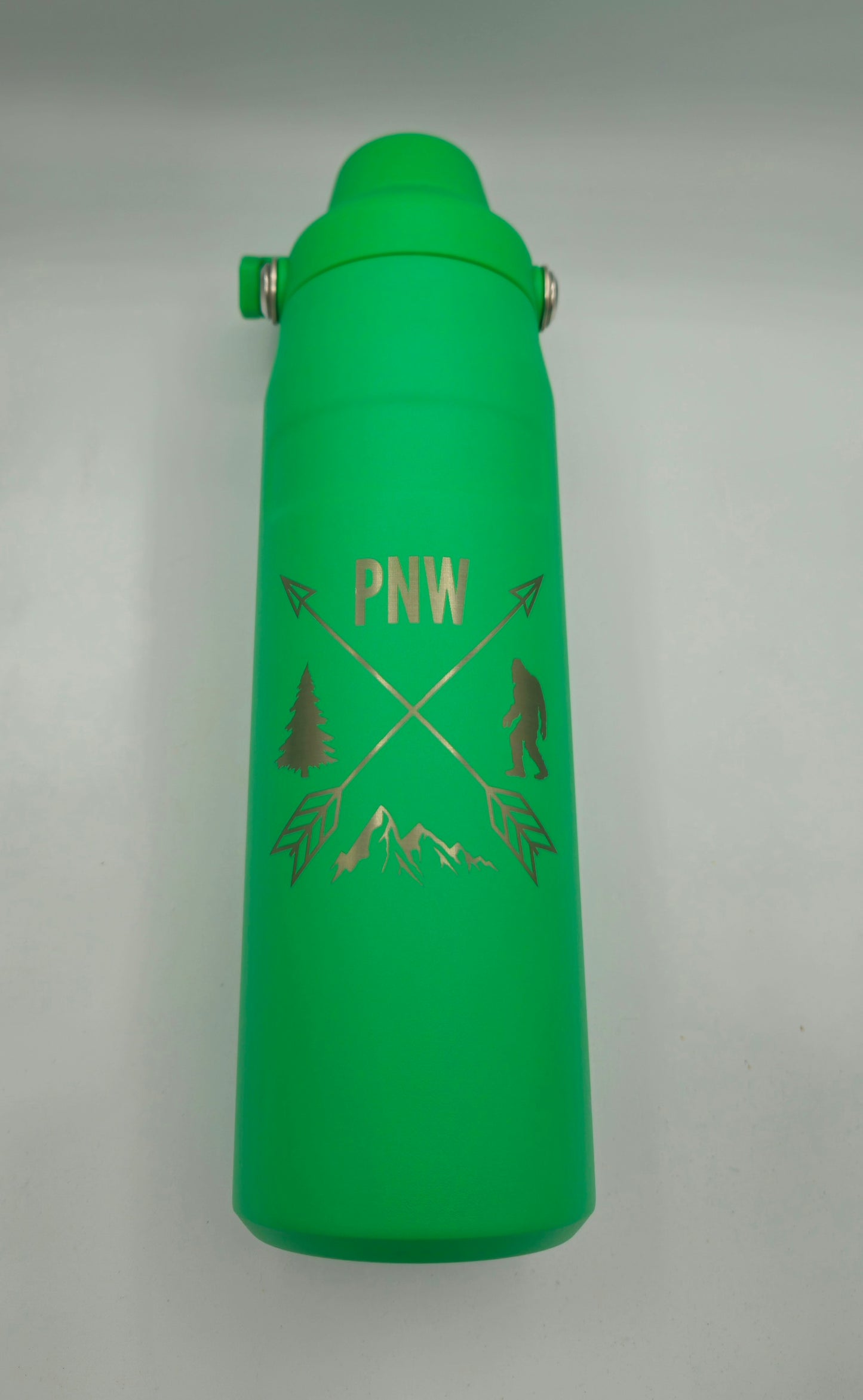 Stanley Water Bottle - 24 oz - PNW Crossed Arrows